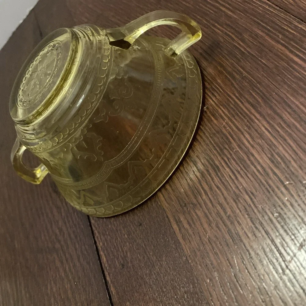 Federal Glass Company Patrician Spoke Yellow Depression Glass‎ Cream Soup Bowl